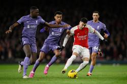 埃因霍温训练开放日，今夜防线松动引欢呼，德国杯在即，赛季目标并未改变 -ewc官方入口